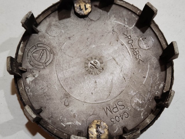 204030 Alfa Romeo 159, Brera, Spider, Giulietta alufelni közép kupak, a képen látható állapotban