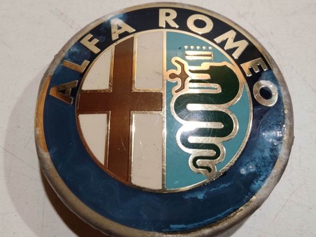 204033 Alfa Romeo 159, Brera, Spider, Giulietta alufelni közép kupak, a képen látható állapotban