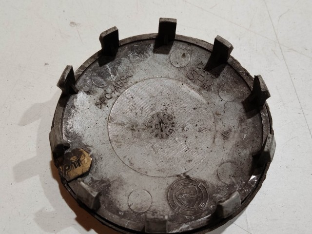 204039 Alfa Romeo 159, Brera, Spider, Giulietta alufelni közép kupak, a képen látható állapotban