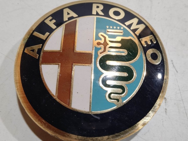 204041 Alfa Romeo 159, Brera, Spider, Giulietta alufelni közép kupak, a képen látható állapotban