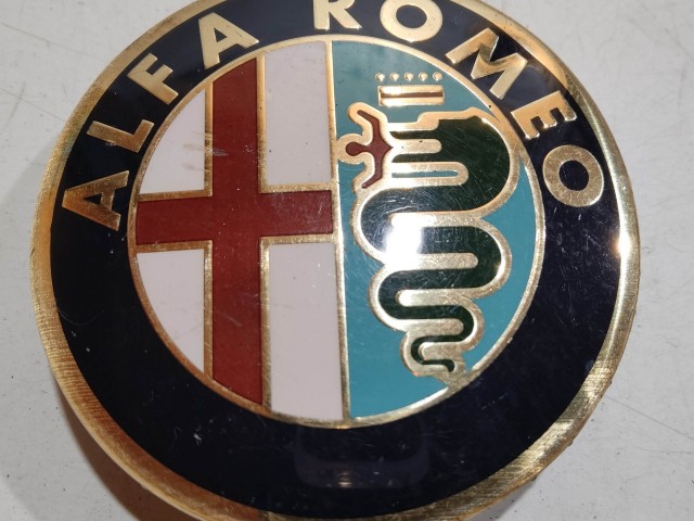 204042 Alfa Romeo 159, Brera, Spider, Giulietta alufelni közép kupak, a képen látható állapotban