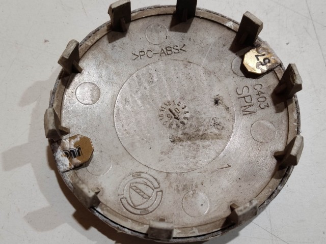 204049 Alfa Romeo 159, Brera, Spider, Giulietta alufelni közép kupak, a képen látható állapotban