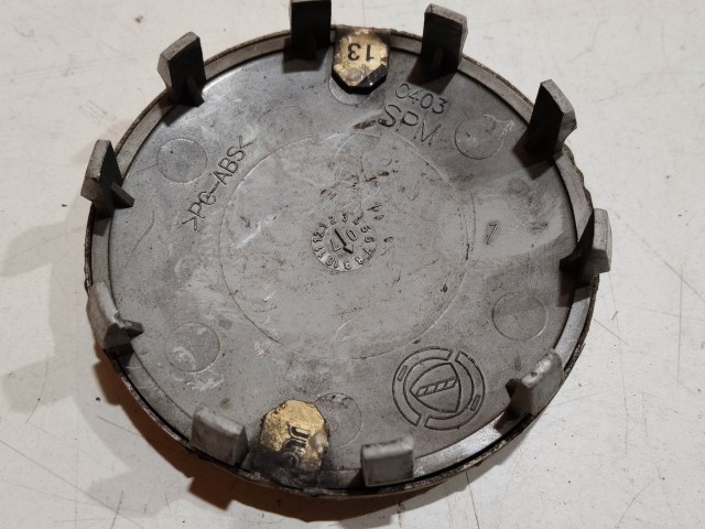 204050 Alfa Romeo 159, Brera, Spider, Giulietta alufelni közép kupak, a képen látható állapotban