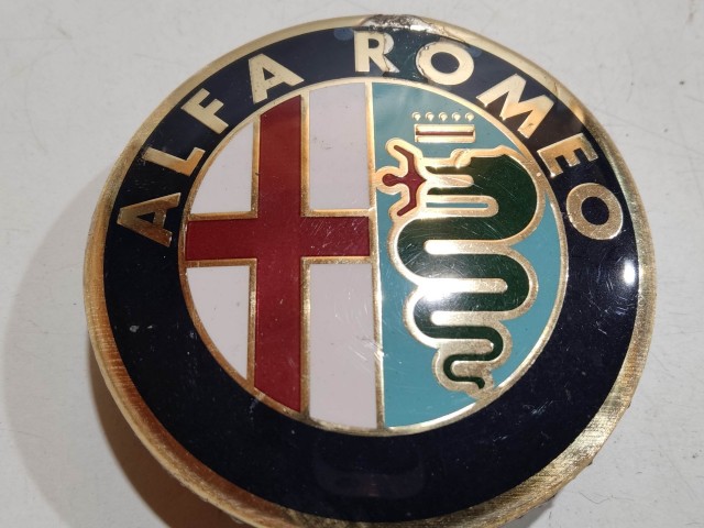 204052 Alfa Romeo 159, Brera, Spider, Giulietta alufelni közép kupak, a képen látható állapotban