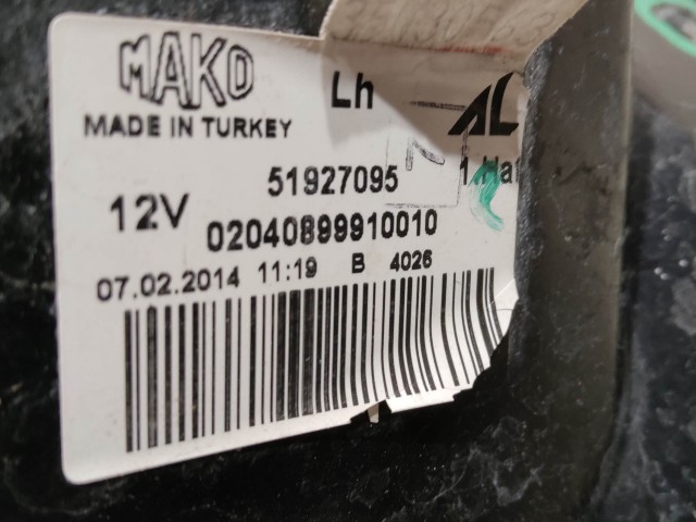 204060 Fiat Punto Evo bal hátsó lámpa, a képen látható sérüléssel, ocál csatlakozós kivitel!!!