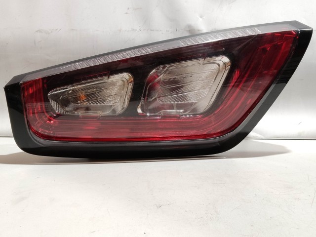 204060 Fiat Punto Evo bal hátsó lámpa, a képen látható sérüléssel, ocál csatlakozós kivitel!!!