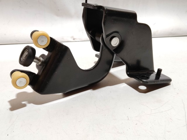 Fiat Scudo 2007-2016 2007-2016 utángyártott új, jobb oldali tolóajtó középső görgő 1498207080