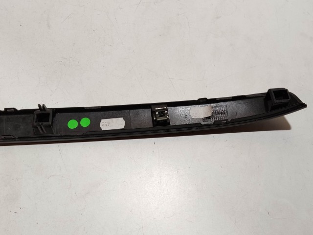 Alfa Romeo Giulietta 156088493 számú, bal első kárpit díszcsík