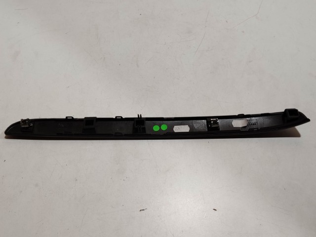 Alfa Romeo Giulietta 156088493 számú, bal első kárpit díszcsík