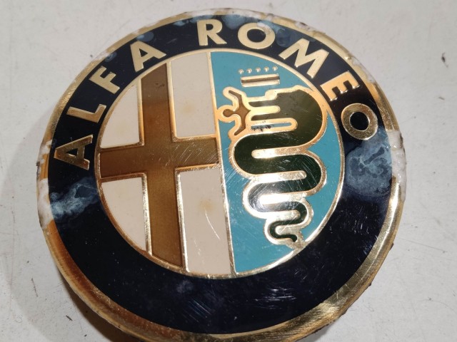204072 Alfa Romeo 159, Brera, Spider, Giulietta alufelni közép kupak, a képen látható állapotban