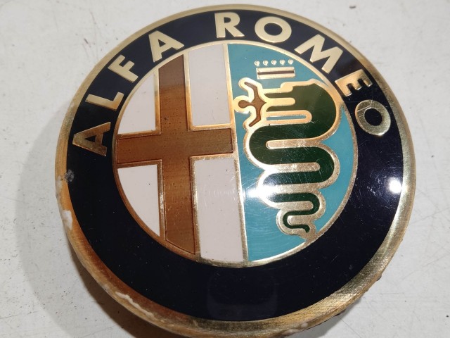 204079 Alfa Romeo 159, Brera, Spider, Giulietta alufelni közép kupak, a képen látható állapotban