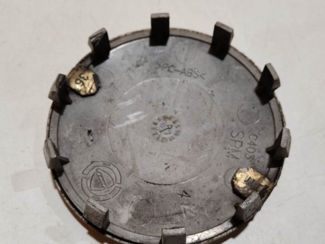 204080 Alfa Romeo 159, Brera, Spider, Giulietta alufelni közép kupak, a képen látható állapotban