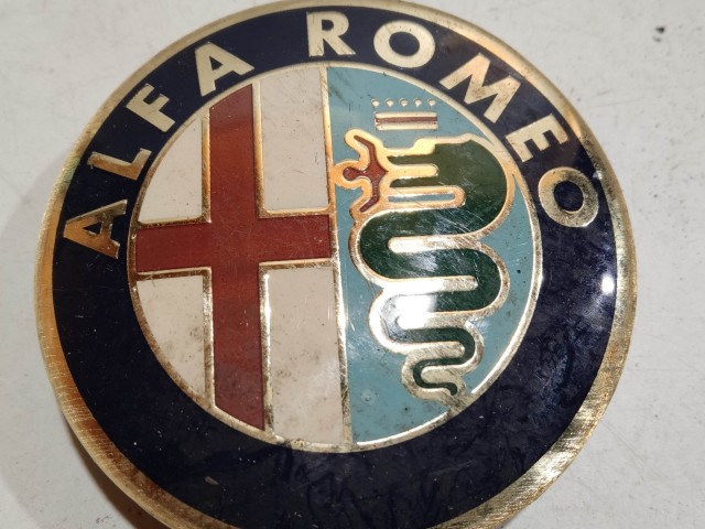 204084 Alfa Romeo 159, Brera, Spider, Giulietta alufelni közép kupak, a képen látható állapotban