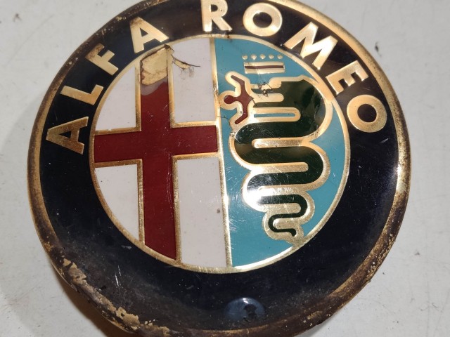 204085 Alfa Romeo 159, Brera, Spider, Giulietta alufelni közép kupak, a képen látható állapotban