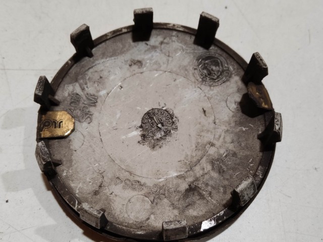 204085 Alfa Romeo 159, Brera, Spider, Giulietta alufelni közép kupak, a képen látható állapotban