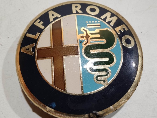 204086 Alfa Romeo 159, Brera, Spider, Giulietta alufelni közép kupak, a képen látható állapotban
