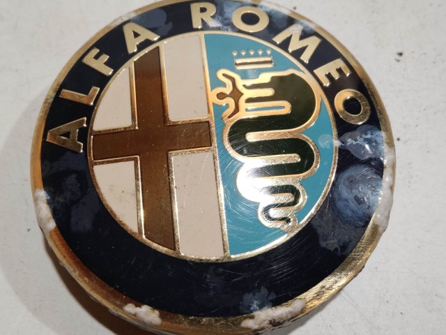 204087 Alfa Romeo 159, Brera, Spider, Giulietta alufelni közép kupak, a képen látható állapotban