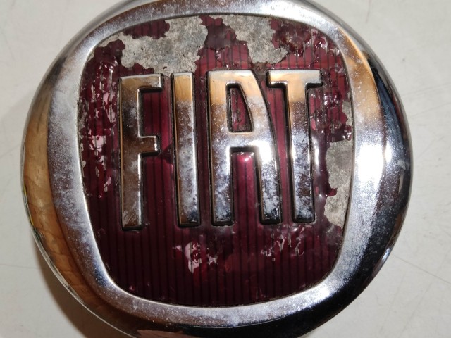 Fiat Felni közép kupak Használt  Bordó, króm