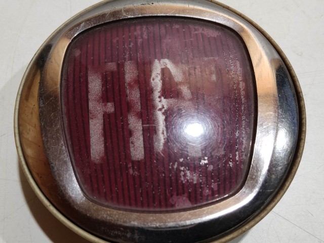 Fiat Felni közép kupak Használt  Bordó, króm