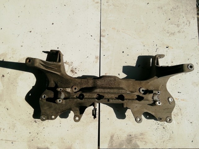 201766 Fiat Fiorino , Qubo 2007-2024 első segédalváz (bölcső)