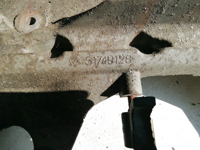 201766 Fiat Fiorino , Qubo 2007-2024 első segédalváz (bölcső)