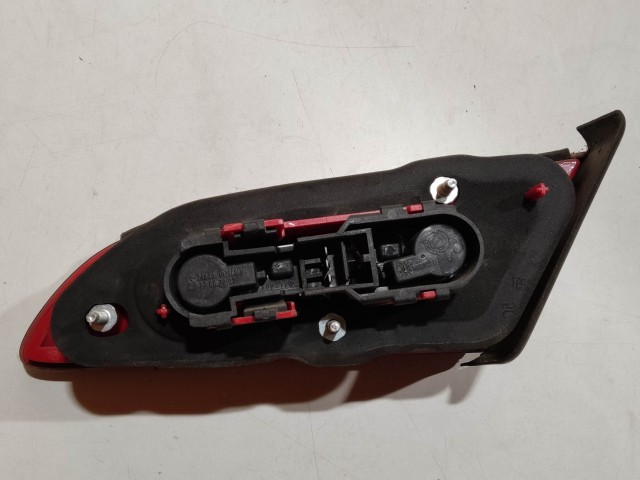 204146 Alfa Romeo 159 bal hátsó belső lámpa 50504822