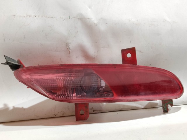204173 Alfa Romeo GT 2003-2010 tolatólámpa izzó foglalat nélkül, a képen látható sérüléssel