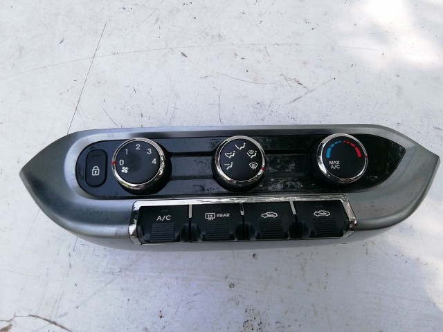 Kia Rio 2011-2017 fűtés kapcsoló 97250-1W070
