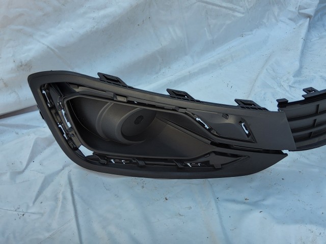 Fiat Tipo 2020-  utángyártott új alsó díszrács, nem ködlámpás kivitel 735754048