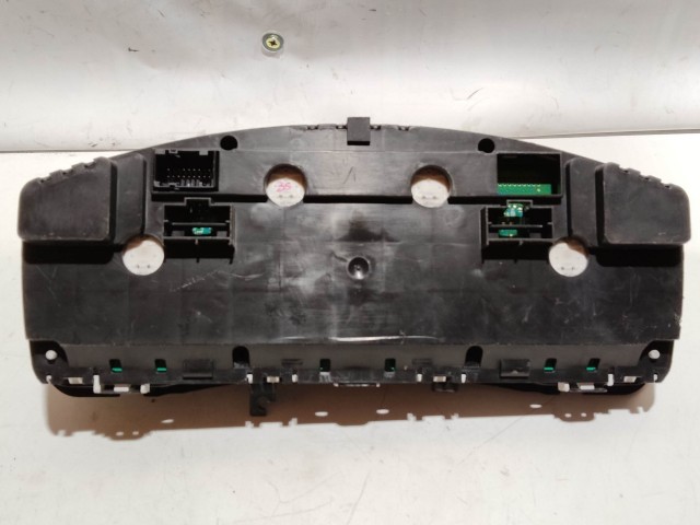 204235 Fiat Stilo 2001-2007 óracsoport ( angol), plexi nélkül, képen látható sérüléssel 46754586