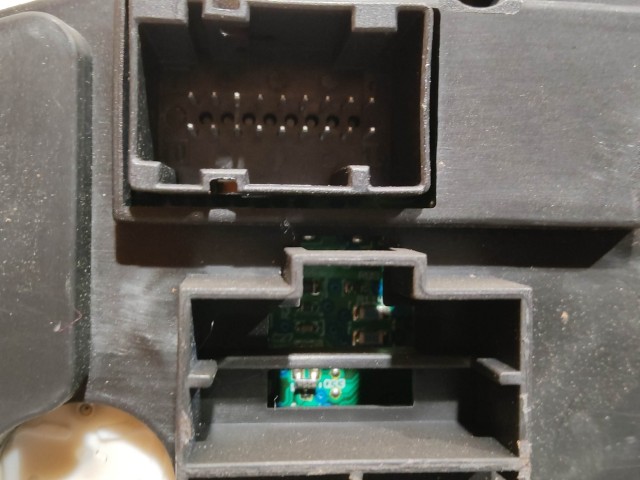 204235 Fiat Stilo 2001-2007 óracsoport ( angol), plexi nélkül, képen látható sérüléssel 46754586