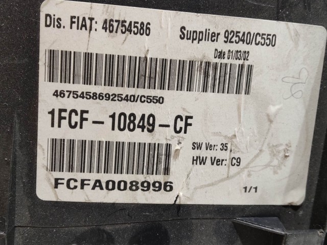 204235 Fiat Stilo 2001-2007 óracsoport ( angol), plexi nélkül, képen látható sérüléssel 46754586