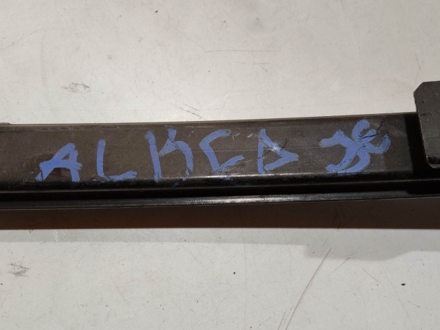 Fiat Albea jobb első elektromos ablakemelő