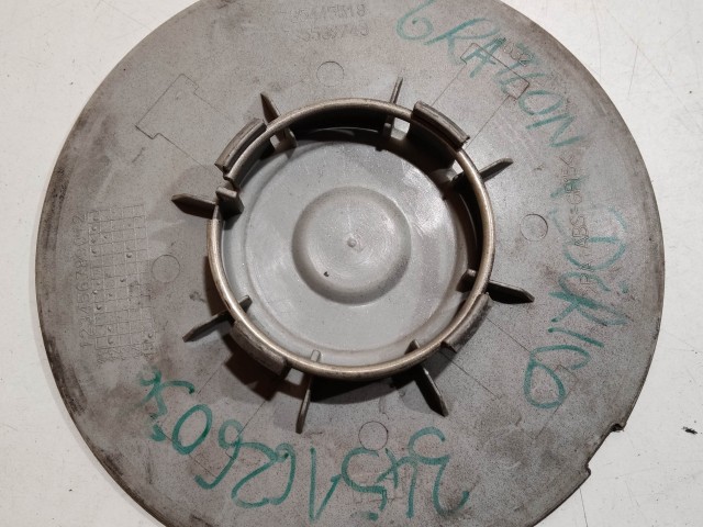 Fiat Bravo 2007-2014 2007-2014 Felni közép kupak használt  Ezüst, bordó felirat (feketére festett)