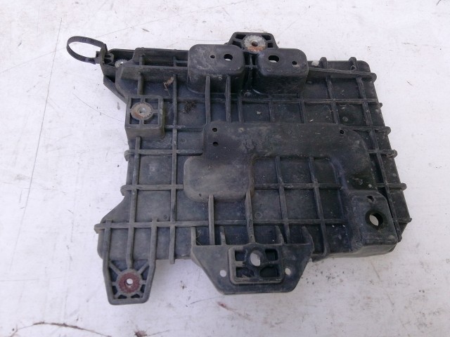 Kia Rio 2011-2017 2011-2017 Akkumulátor tartó, tálca használt 