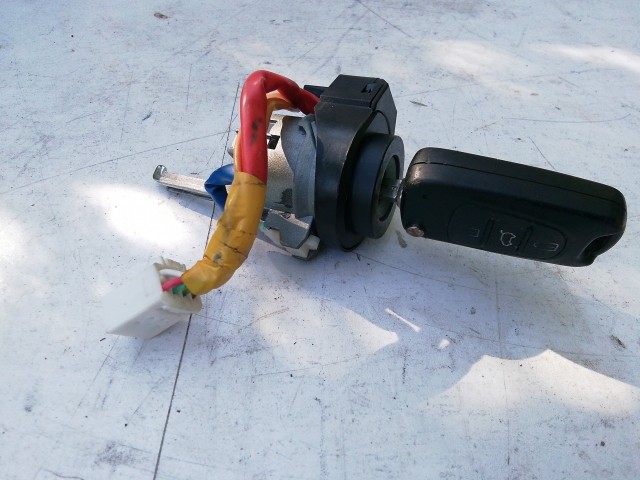 202332 Kia Rio 2011-2017 gyújtáskapcsoló