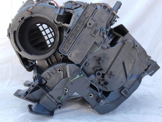 204325 Alfa Romeo Giulietta 2010-2020 digit klímás fűtésboksz 50509556