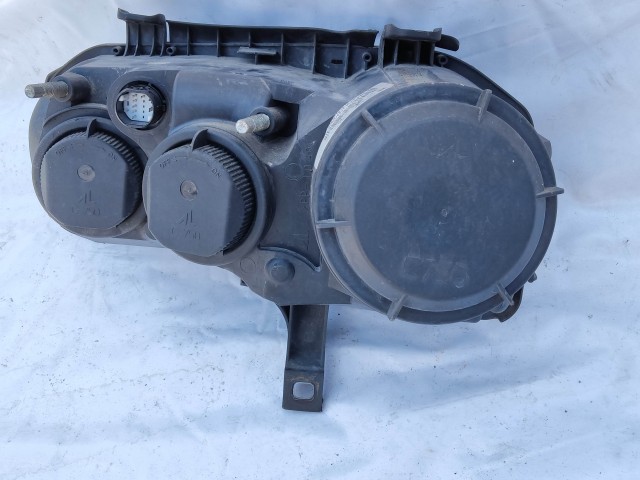 204327 Alfa Romeo 159 jobb első fényszóró 60682088