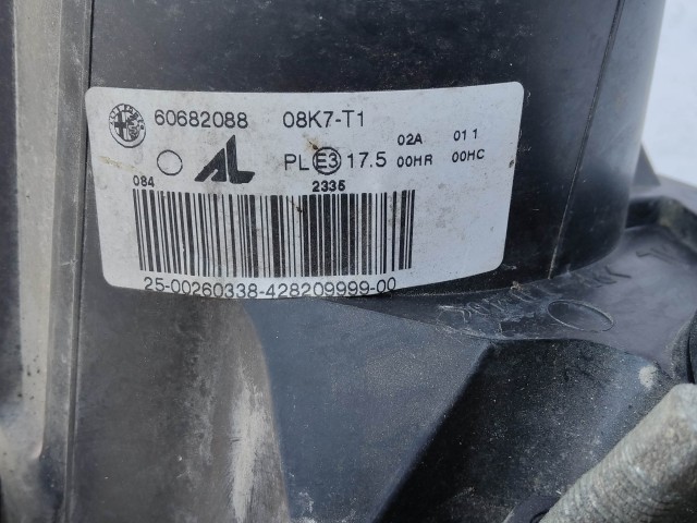 204327 Alfa Romeo 159 jobb első fényszóró 60682088