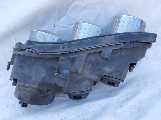 204330 Alfa Romeo 159 jobb első fényszóró, 1db izzótakaró kupak nélkül