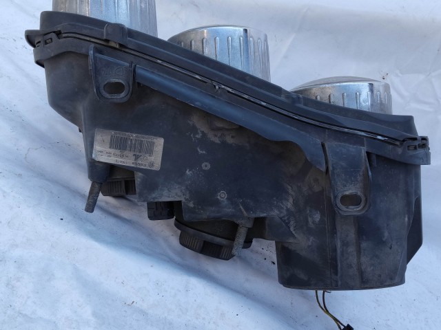 204330 Alfa Romeo 159 jobb első fényszóró, 1db izzótakaró kupak nélkül