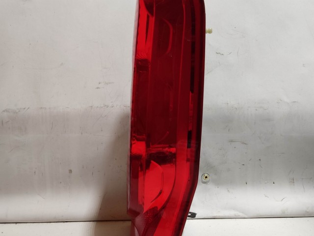 204341 Fiat Fiorino , Qubo, Citroen Nemo jobb hátsó lámpa 1353205080 izzófoglalat nélkül!!!!