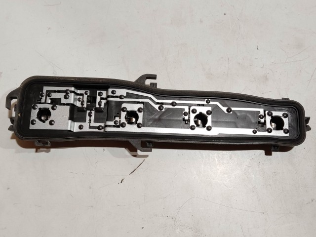 204342 Fiat Fiorino , Qubo, Citroen Nemo, Peugeot Bipper jobb hátsó lámpa Izzó foglalat 1358249080