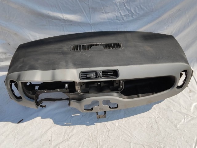 204356 Fiat Panda III. 2012-2024 fekete színű műszerfal párna