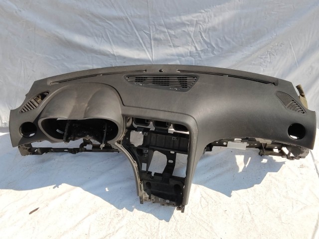 204358 Alfa Romeo 159 2005-2011 fekete színű műszerfal párna, utasoldali légzsákkal