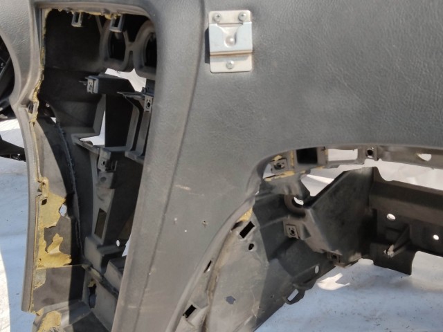 204359 Alfa Romeo 159 2005-2011 fekete színű műszerfal párna, utasoldali légzsákkal, a képen látható sérüléssel