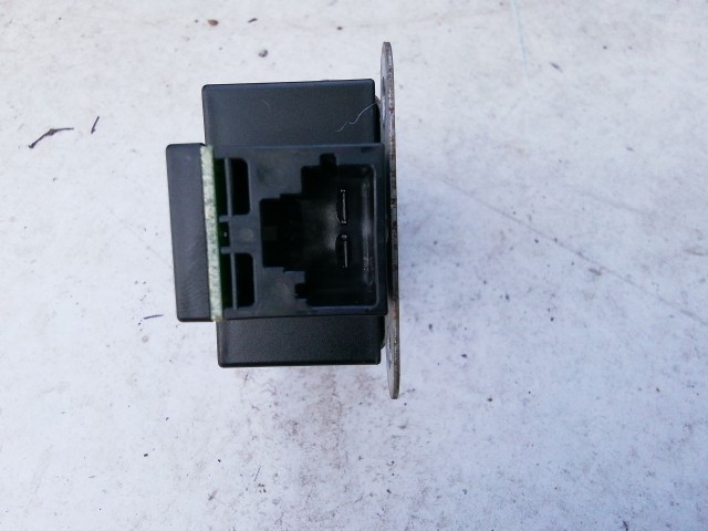  Volkswagen Golf V. 2003-2008 Antenna Erősíttő Használt