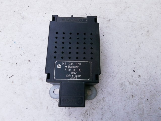  Volkswagen Golf V. 2003-2008 Antenna Erősíttő Használt