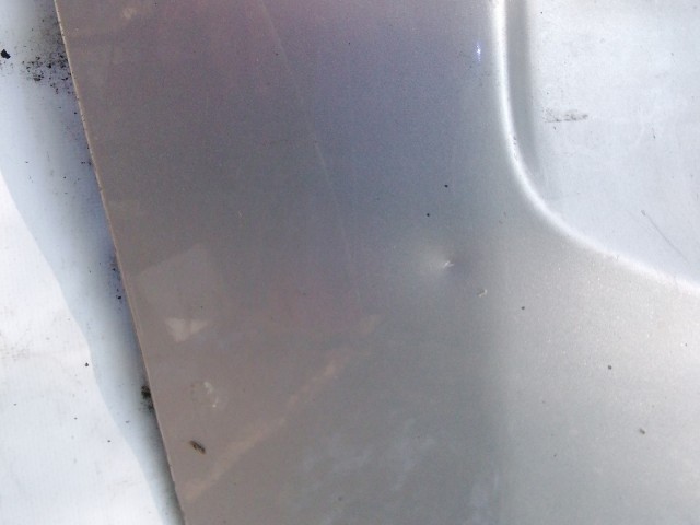 202282 Fiat Idea 2003-2012 csomagtérajtó, a képen látható sérüléssel