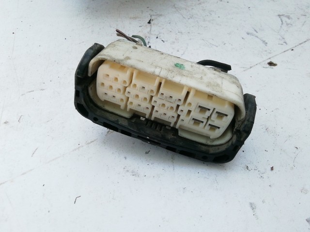 202261 Toyota Yaris I. 1999-2005 (Francia) 1999-2005 Abs elektromos csatlakozó 89541-52230